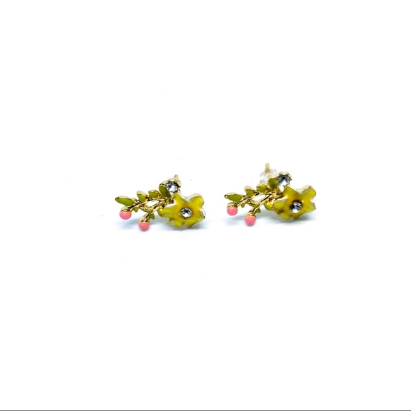 NWT Yellow Enamel Gold Floral Earring - Picture 2 of 4